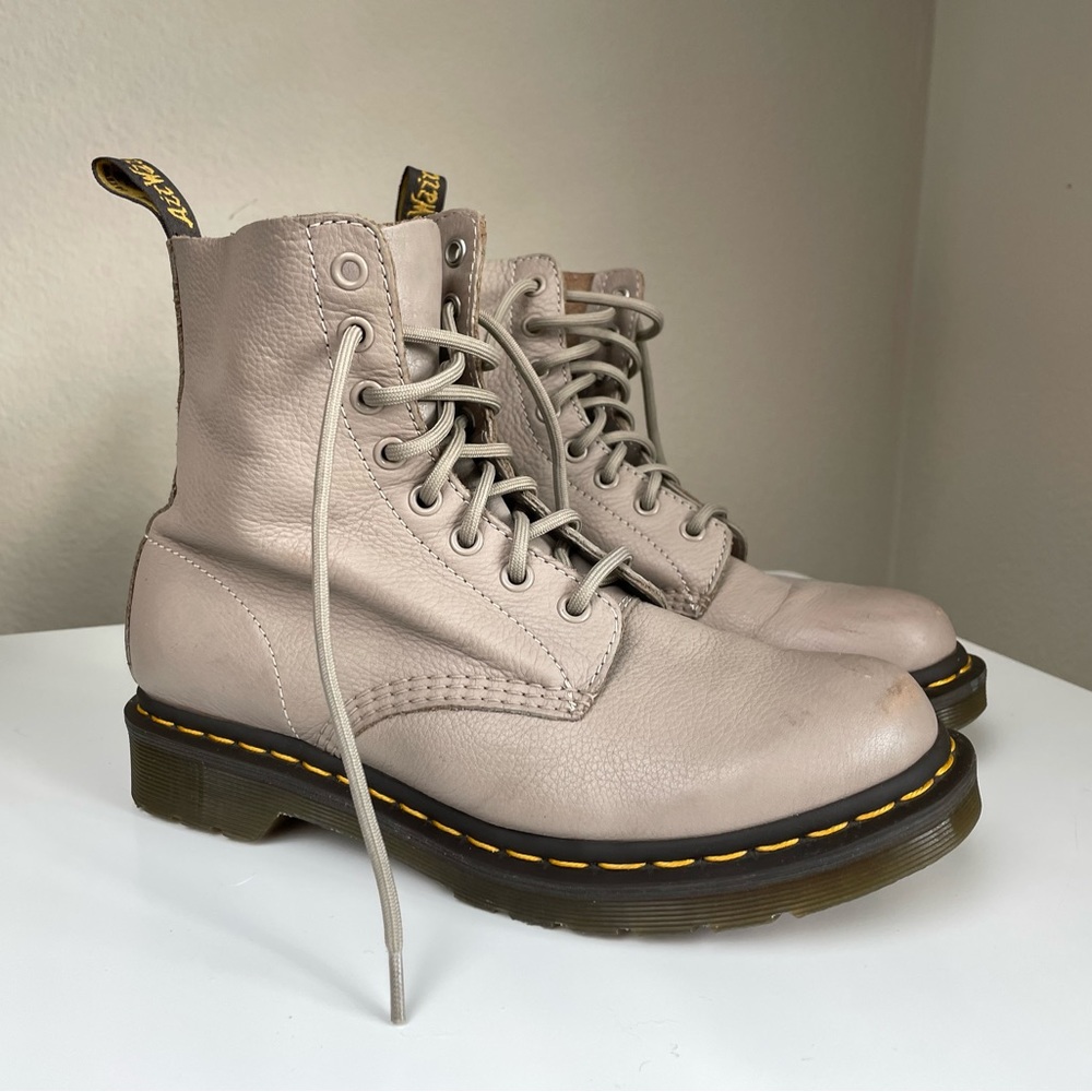 Dr. Martens 1460 Pascal Virginia Leather Boots (Size 8)
